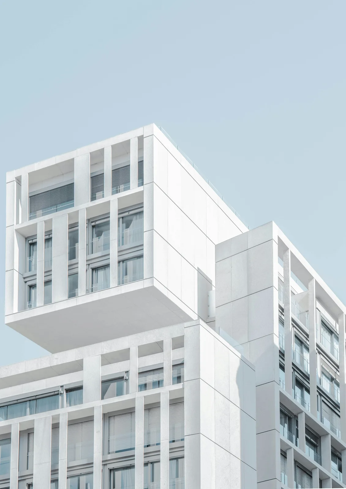 Elbblick Sieben — helles, gestapeltes Wohnhaus: Projektwebsite und digitaler Auftritt für ein Wohnprojekt von KARL STUDIOS